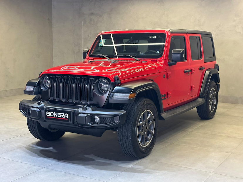 Foto do veículo JEEP WRANGLER  UNLIMITED 80 ANOS 2.0 TB 4P 2021 21.138 KM 349.900,00