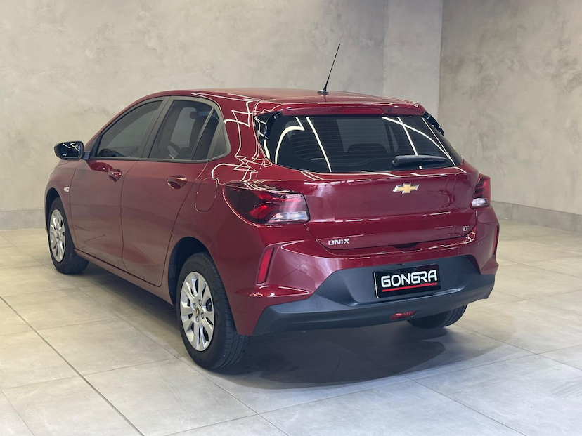 Foto do veículo CHEVROLET ONIX  10MT LT2 2020 21.479 KM 68.900,00