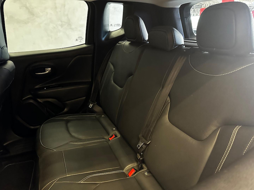 Foto do veículo JEEP RENEGADE  LGTD T270 2022 17.291 KM 114.900,00