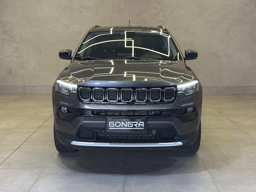 Foto do veículo JEEP COMPASS  LONG TF 2023 12.043 KM 142.900,00