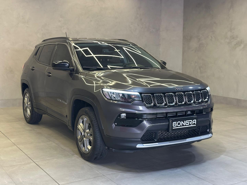 Foto do veículo JEEP COMPASS  LONG TF 2023 12.043 KM 142.900,00