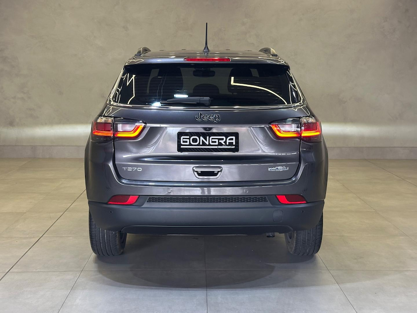 Foto do veículo JEEP COMPASS  LONG TF 2023 12.043 KM 142.900,00