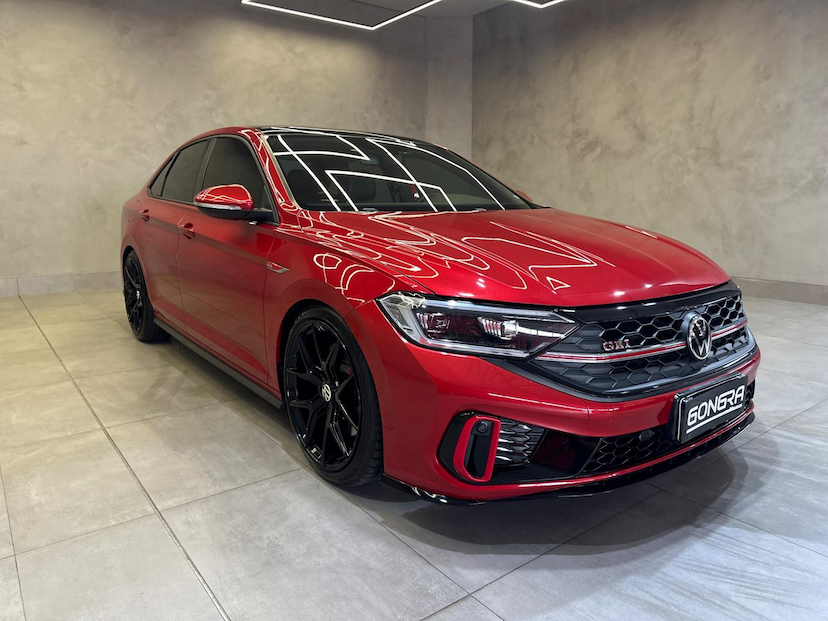 Foto do veículo VOLKSWAGEN JETTA  GLI 350 TSI 2.0 16V 4P AUT 2023 12.445 KM 212.900,00