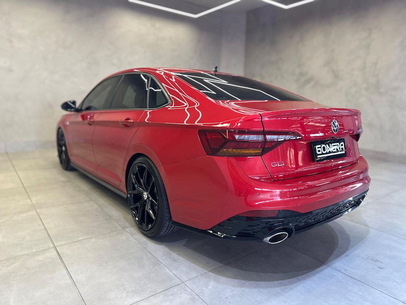 Foto do veículo VOLKSWAGEN JETTA  GLI 350 TSI 2.0 16V 4P AUT 2023 12.445 KM 212.900,00