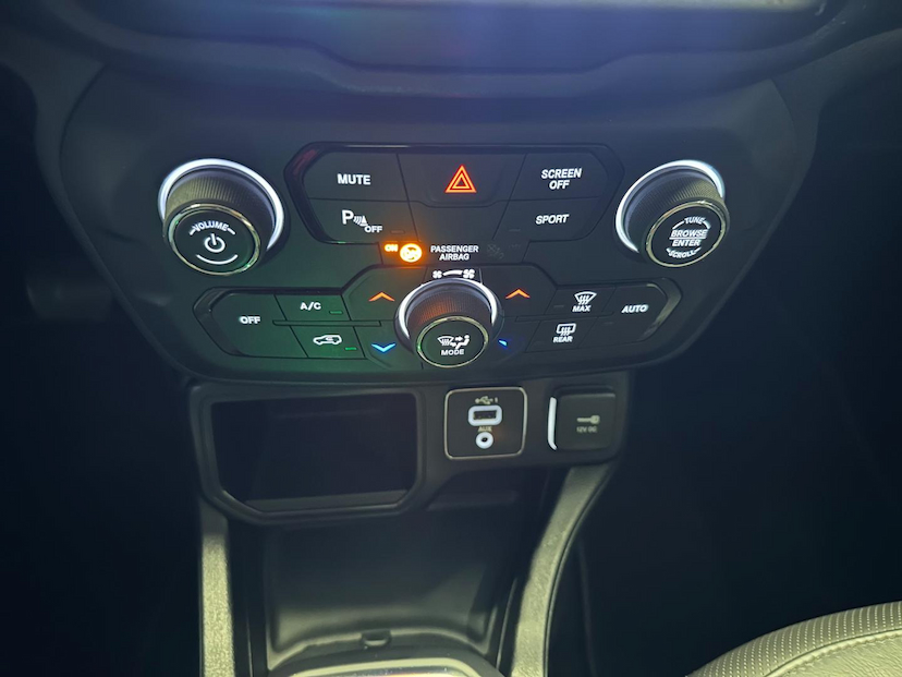 Foto do veículo JEEP RENEGADE  LONGITUDE AT 2021 41.780 KM 89.900,00
