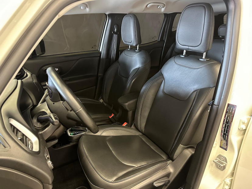 Foto do veículo JEEP RENEGADE  LONGITUDE AT 2021 41.780 KM 89.900,00