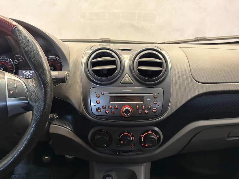Foto do veículo FIAT PALIO  SPORTING 1.6 16V 2014 89.545 KM 44.900,00