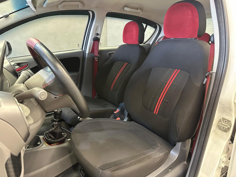 Foto do veículo FIAT PALIO  SPORTING 1.6 16V 2014 89.545 KM 44.900,00