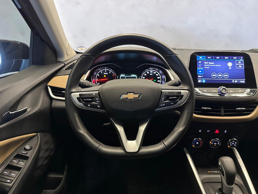 Foto do veículo CHEVROLET ONIX  HATCH PREM. 1.0 12V TB FLEX 5P AUT. 2023 34.500 KM 92.900,00