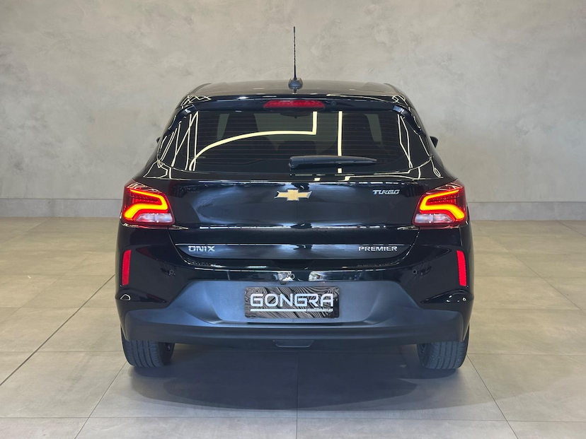 Foto do veículo CHEVROLET ONIX  HATCH PREM. 1.0 12V TB FLEX 5P AUT. 2023 34.500 KM 92.900,00