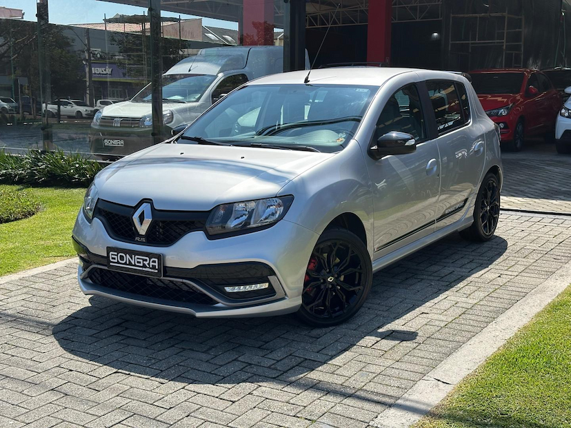 Foto do veículo RENAULT SANDERO  RS20MT 2021 48.560 KM 78.900,00