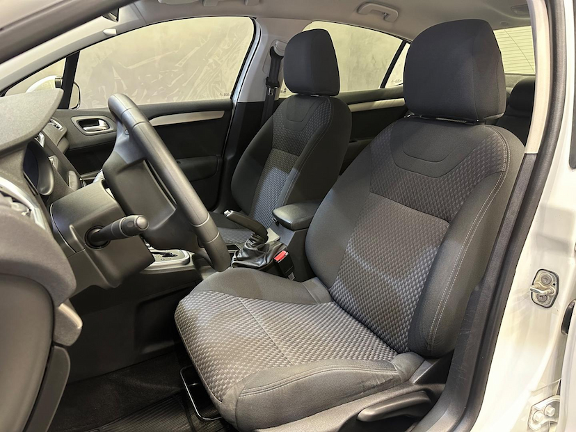 Foto do veículo CITROËN C4 LOUNGE  1.6 THP ORIGINE 2017 79.100 KM 59.900,00