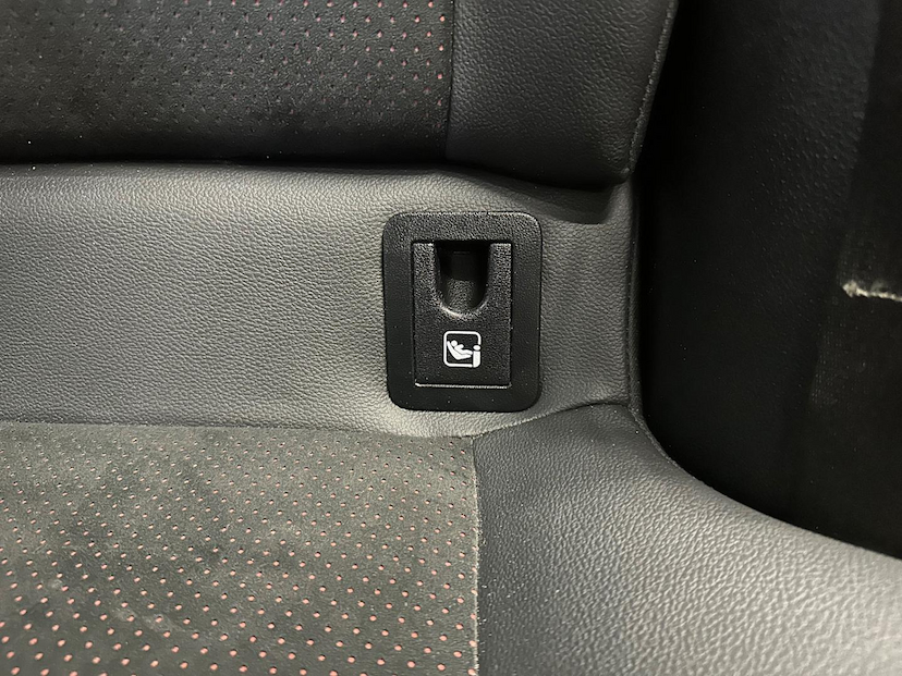 Foto do veículo TOYOTA COROLLA  GRS 2023 5.700 KM 152.900,00