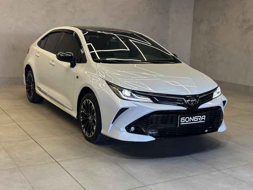 Foto do veículo TOYOTA COROLLA  GRS 2023 5.700 KM 152.900,00
