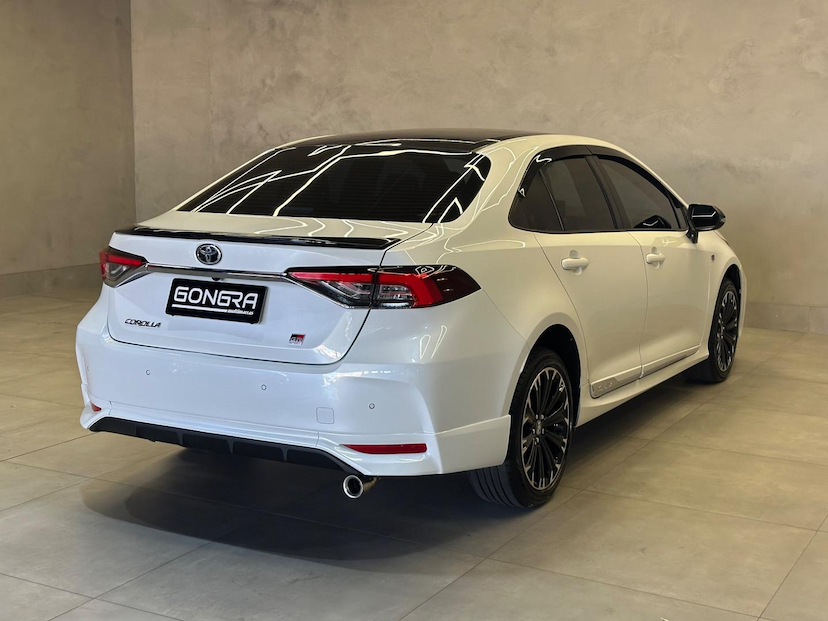 Foto do veículo TOYOTA COROLLA  GRS 2023 5.700 KM 152.900,00