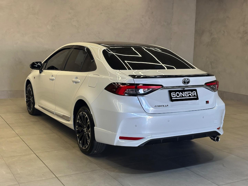 Foto do veículo TOYOTA COROLLA  GRS 2023 5.700 KM 152.900,00