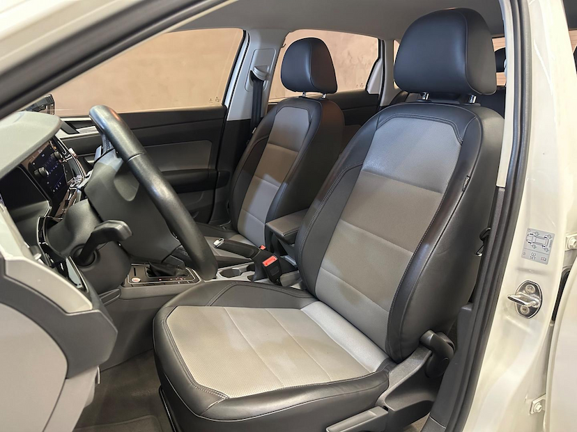 Foto do veículo VOLKSWAGEN POLO  HIGHLINE 200 TSI 2019 84.502 KM 79.900,00