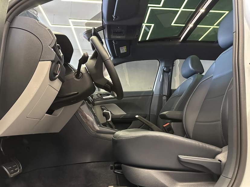 Foto do veículo VOLKSWAGEN T-CROSS T CROSS HIGHLINE 250 TSI AUT 2024 9.600 KM 149.900,00