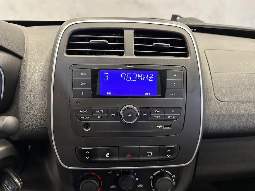 Foto do veículo RENAULT KWID  ZEN 1.0 2018 79.002 KM 40.900,00