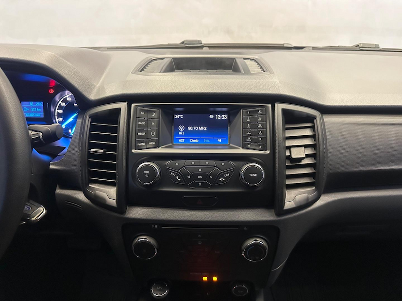 Foto do veículo FORD RANGER  2.2 XLS 4X4 CD 16V 2018 56.000 KM 132.900,00