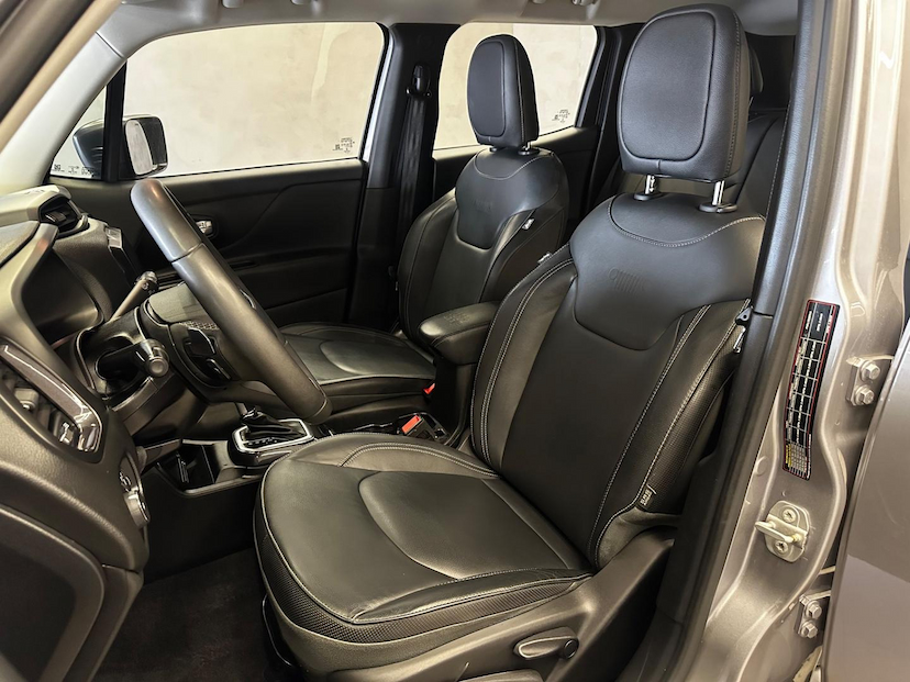 Foto do veículo JEEP RENEGADE  LONGITUDE T270 1.3 TB 4X2 FLEX AUT 2022 29.636 KM 107.900,00