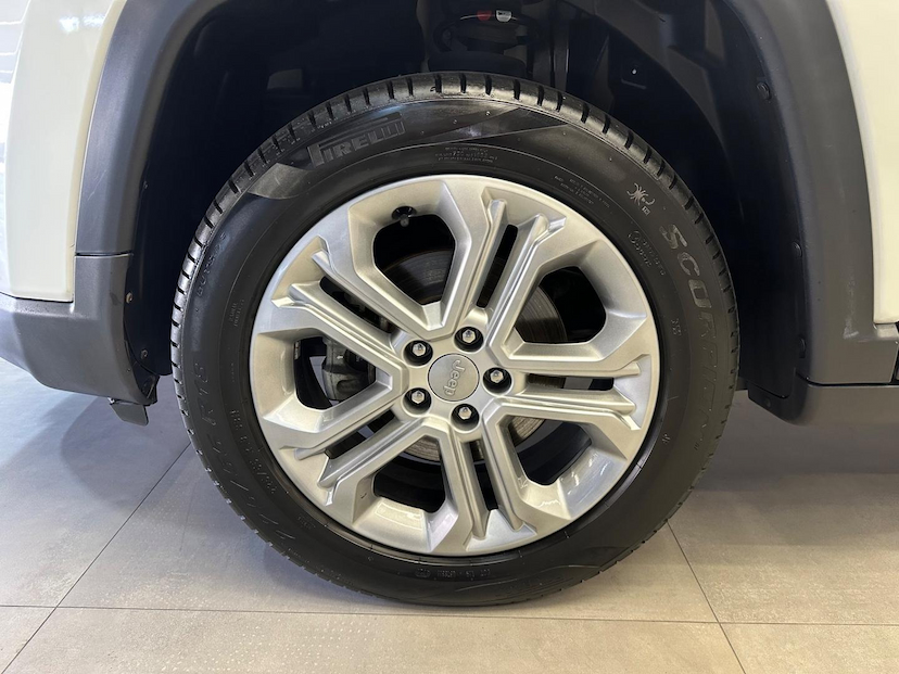 Foto do veículo JEEP COMPASS  LONG TF 2022 40.855 KM 132.900,00