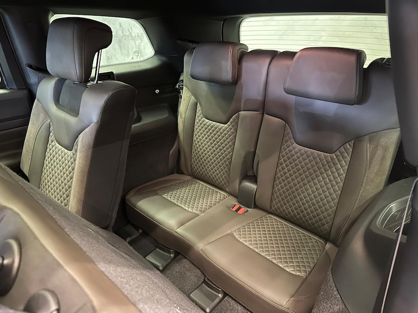 Foto do veículo JEEP COMMANDER  OVERLAND T270 1.3 TB FLEX AUT 2023 2.713 KM 209.900,00