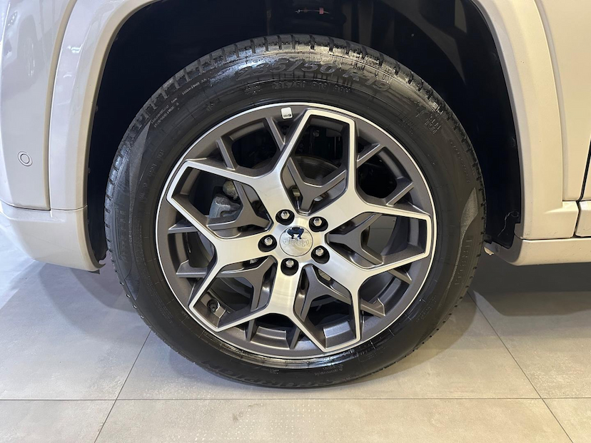 Foto do veículo JEEP COMMANDER  OVERLAND T270 1.3 TB FLEX AUT 2023 2.713 KM 209.900,00