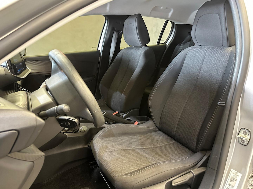Foto do veículo PEUGEOT 208  LIKE MT 2022 37.290 KM 63.900,00