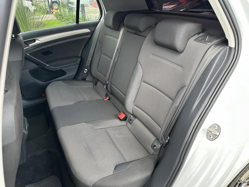 Foto do veículo VOLKSWAGEN GOLF  1.0 TSI COMFORTLINE 12V TOTAL FLEX 4P MANUAL 2017 100.375 KM 79.900,00