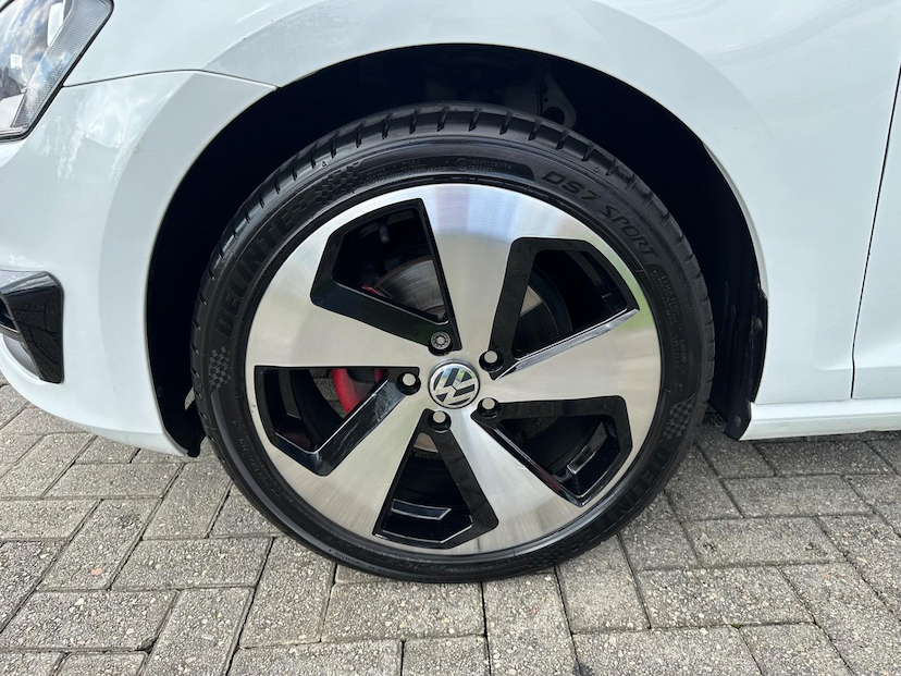 Foto do veículo VOLKSWAGEN GOLF  1.0 TSI COMFORTLINE 12V TOTAL FLEX 4P MANUAL 2017 100.375 KM 79.900,00