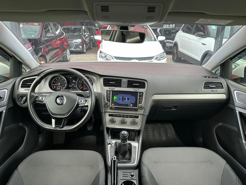 Foto do veículo VOLKSWAGEN GOLF  1.0 TSI COMFORTLINE 12V TOTAL FLEX 4P MANUAL 2017 100.375 KM 79.900,00