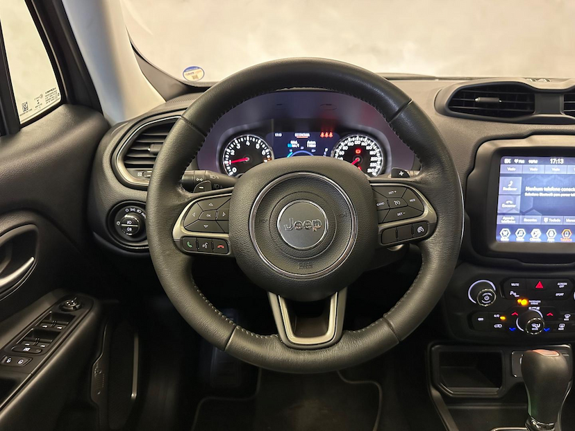 Foto do veículo JEEP RENEGADE  1.8 16V FLEX LIMITED 4P AUT 2021 46.631 KM 99.900,00