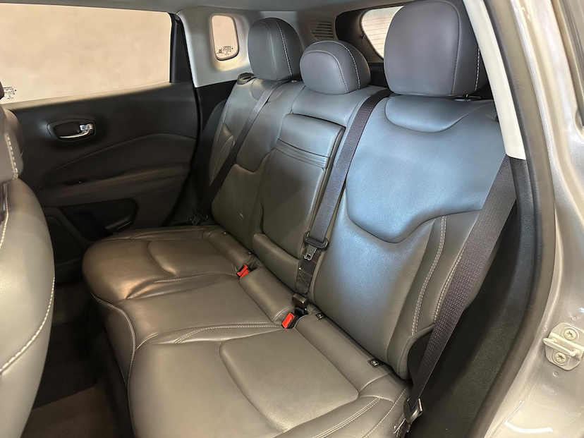 Foto do veículo JEEP COMPASS  2.0 16V FLEX SPORT AUTOMATICO 2019 50.700 KM 92.900,00