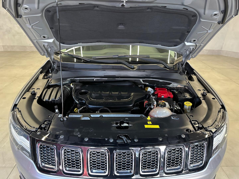 Foto do veículo JEEP COMPASS  2.0 16V FLEX SPORT AUTOMATICO 2019 50.700 KM 92.900,00