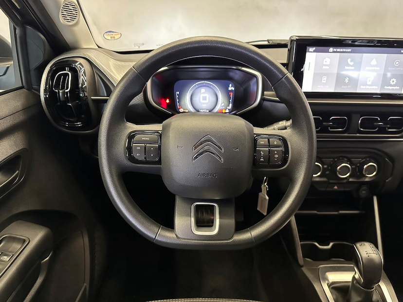 Foto do veículo CITROËN AIRCROSS C3  FEEL 2024 14.678 KM 96.900,00