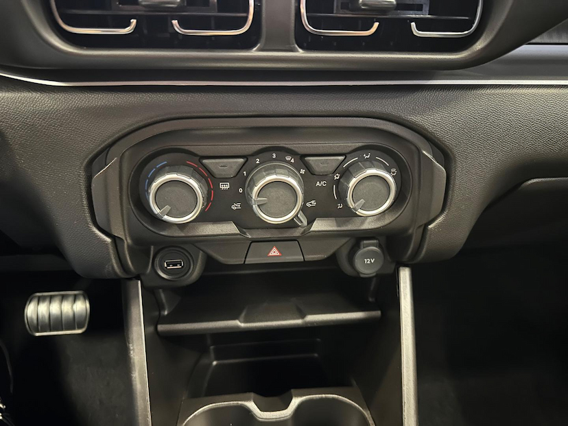 Foto do veículo CITROËN AIRCROSS C3  FEEL 2024 14.678 KM 96.900,00