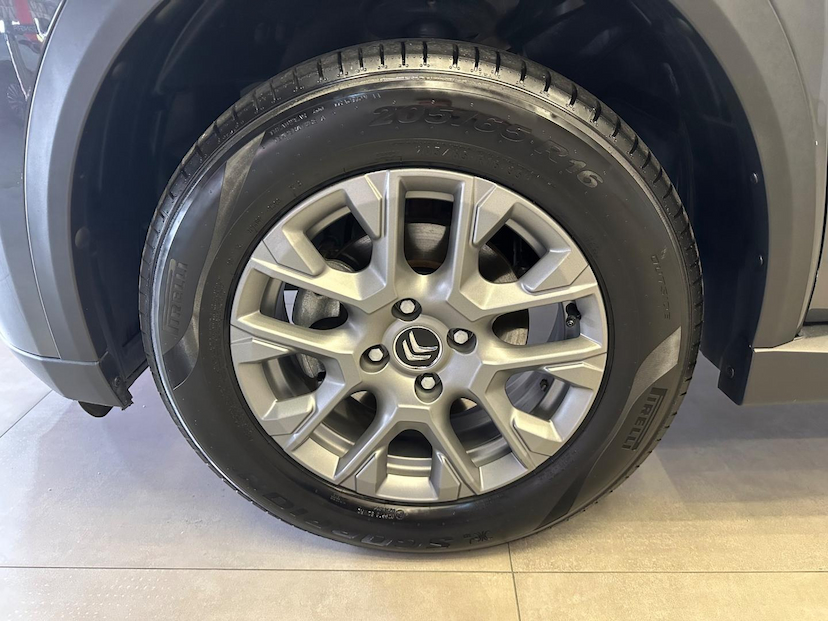Foto do veículo CITROËN AIRCROSS C3  FEEL 2024 14.678 KM 96.900,00