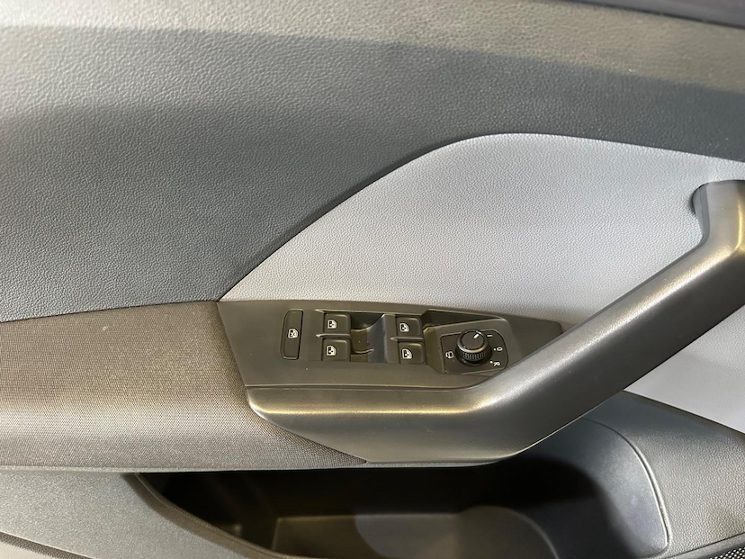 Foto do veículo VOLKSWAGEN T-CROSS T CROSS 200 TSI 2022 27.662 KM 104.900,00