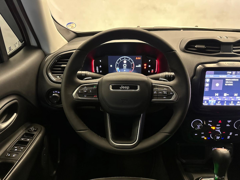 Foto do veículo JEEP RENEGADE  LGTD T270 2023 23.178 KM 118.900,00