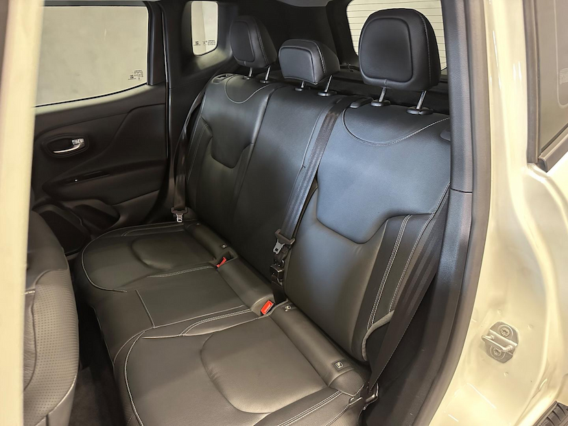 Foto do veículo JEEP RENEGADE  LGTD T270 2023 23.178 KM 118.900,00