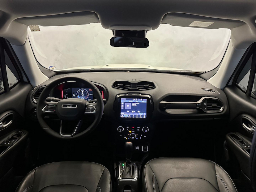 Foto do veículo JEEP RENEGADE  LGTD T270 2023 23.178 KM 118.900,00