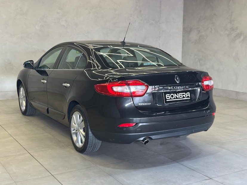 Foto do veículo RENAULT FLUENCE  PREVILEGE 2.0 AUT 2015 79.900 KM 68.900,00