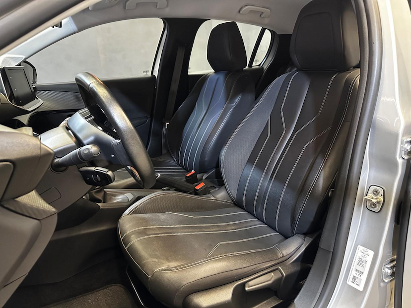 Foto do veículo PEUGEOT 208  ALLURE 1.6 FLEX 16V 5P AUT. 2022 49.475 KM 75.900,00