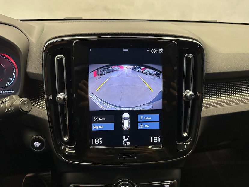 Foto do veículo VOLVO XC40 XC 40 T-5 HÍBRIDO R-DESIGN 1.5 262CV FWD 2021 28.838 KM 219.900,00