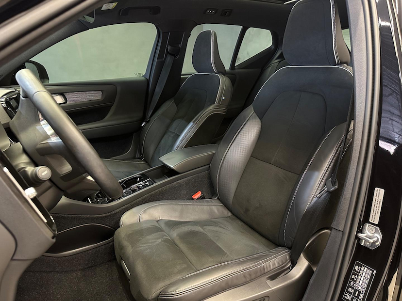 Foto do veículo VOLVO XC40 XC 40 T-5 HÍBRIDO R-DESIGN 1.5 262CV FWD 2021 28.838 KM 219.900,00