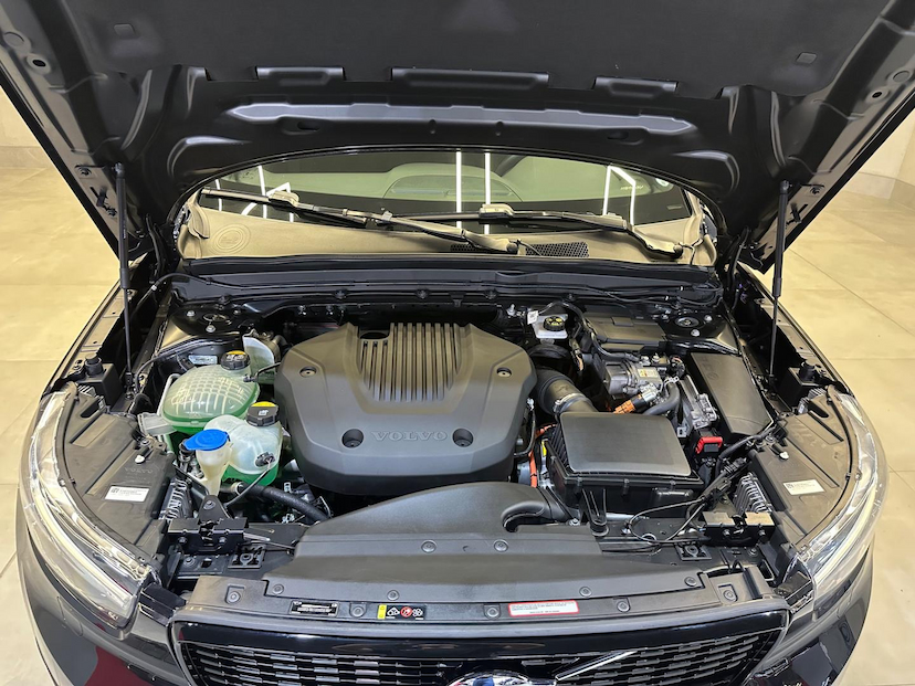 Foto do veículo VOLVO XC40 XC 40 T-5 HÍBRIDO R-DESIGN 1.5 262CV FWD 2021 28.838 KM 219.900,00