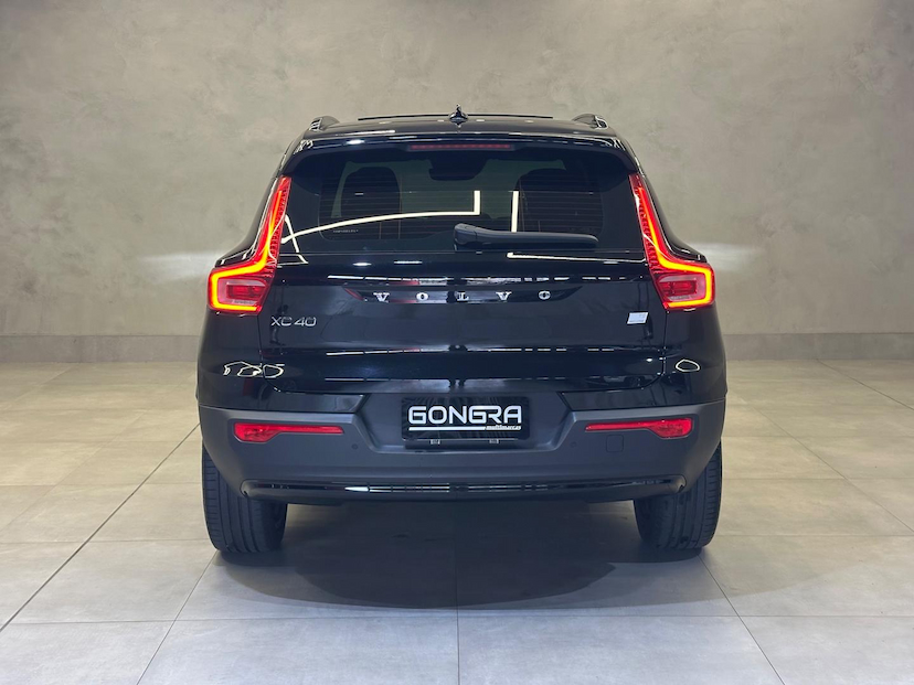 Foto do veículo VOLVO XC40 XC 40 T-5 HÍBRIDO R-DESIGN 1.5 262CV FWD 2021 28.838 KM 219.900,00