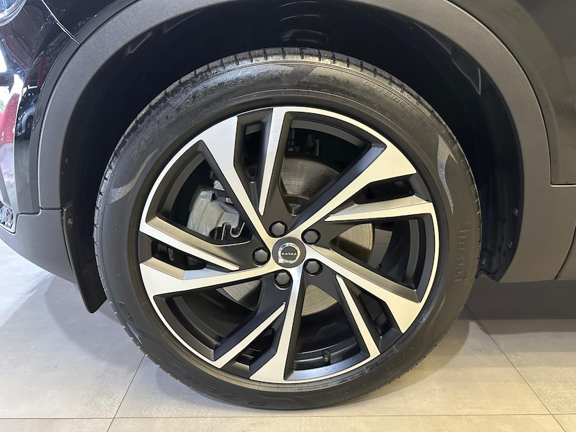 Foto do veículo VOLVO XC40 XC 40 T-5 HÍBRIDO R-DESIGN 1.5 262CV FWD 2021 28.838 KM 219.900,00