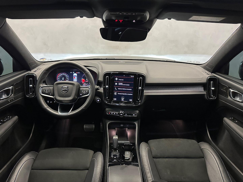 Foto do veículo VOLVO XC40 XC 40 T-5 HÍBRIDO R-DESIGN 1.5 262CV FWD 2021 28.838 KM 219.900,00